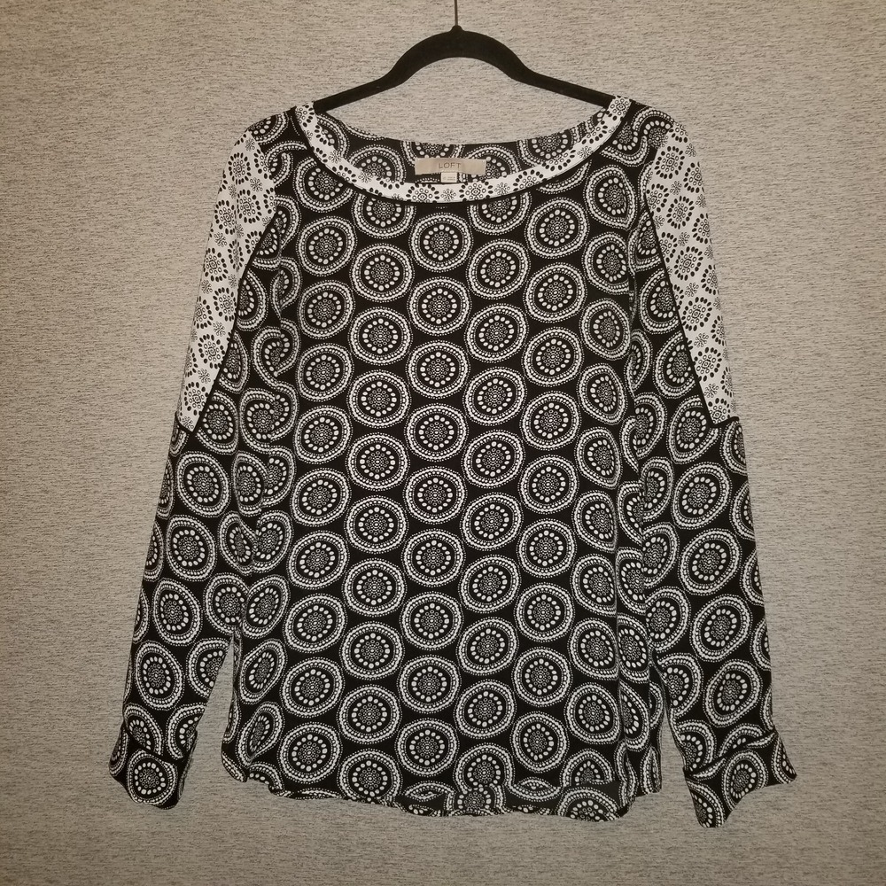 Ann Taylor Loft Women's XS Geometric Blouse Scoop Neck Long Sleeve Black White